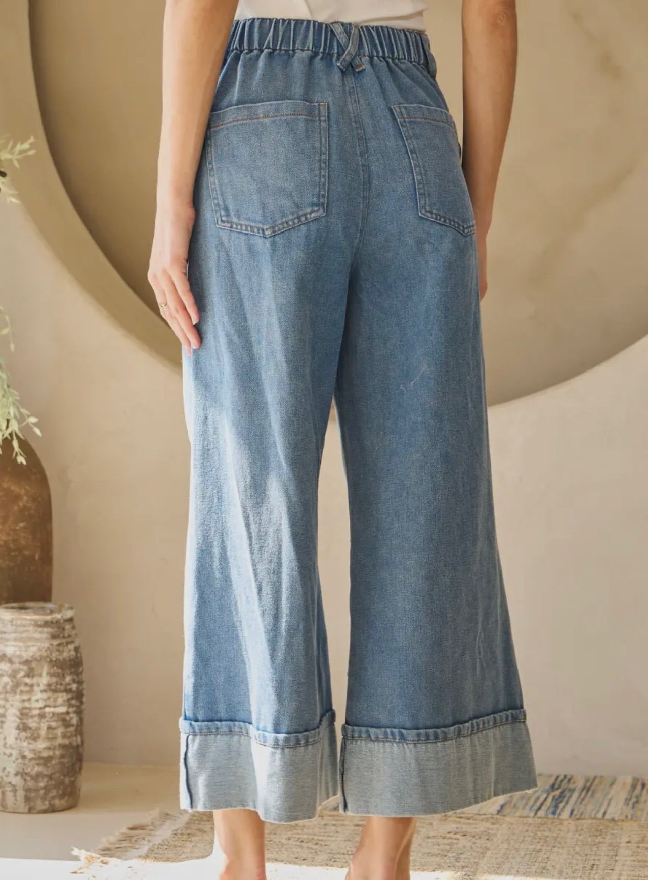 Bow Pocket Cropped Wide Leg Jean