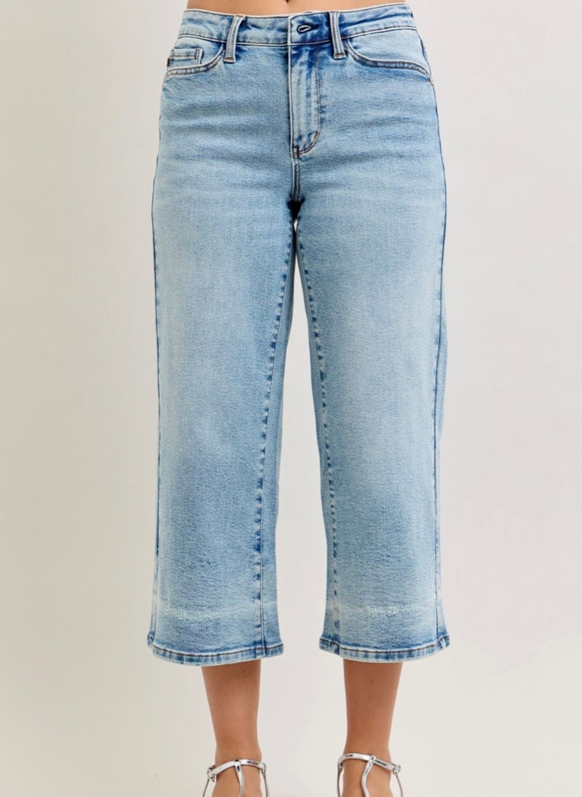 Judy Blue Mid Rise Wide Crop Jeans - 881106