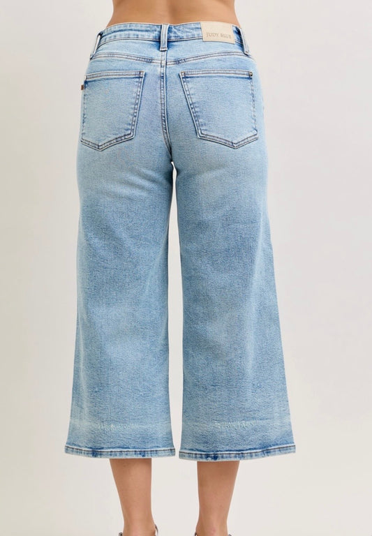 Judy Blue Mid Rise Wide Crop Jeans - 881106