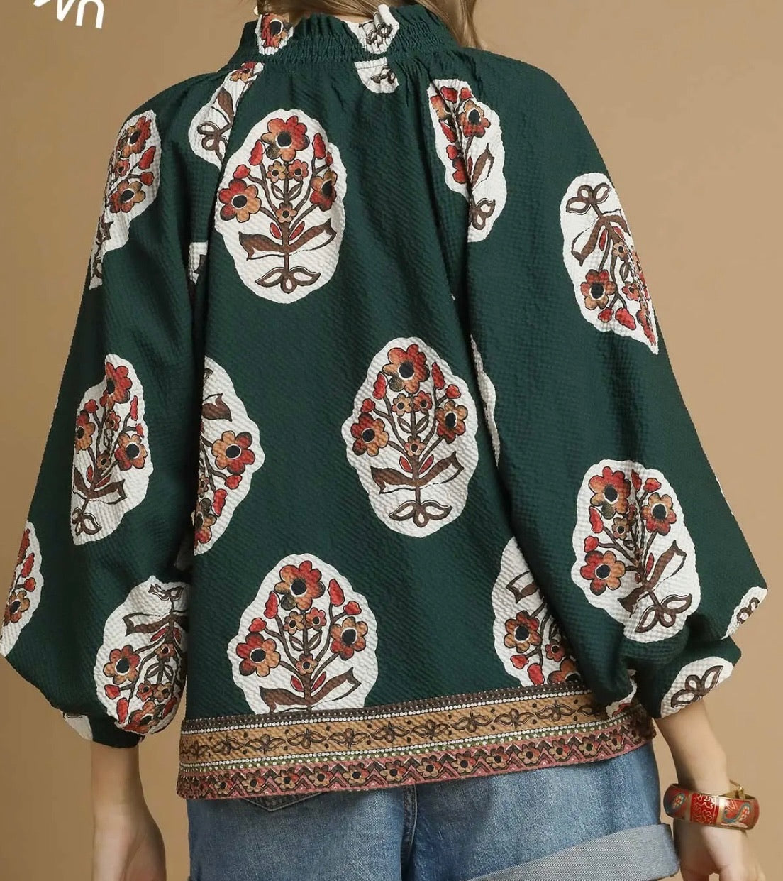 Inherited Style Medallion Top