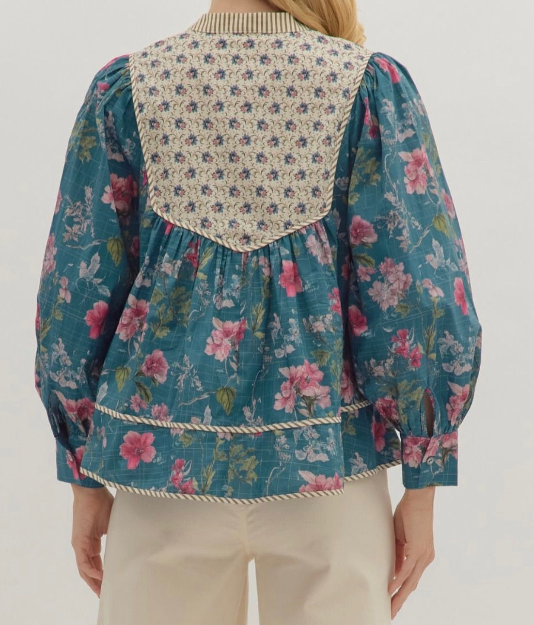 Antique Sampler Rope Trim Top